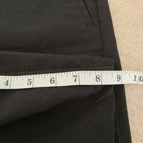 Dockers Khaki Shorts – Black, Size 34 - Picture 7 of 8